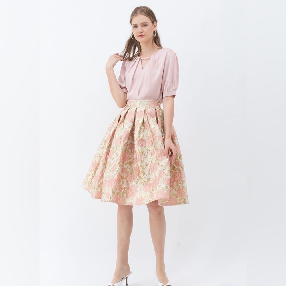 Chic Wish CHARMING ROSE JACQUARD EMBOSSED PLEATED SKIRT size M